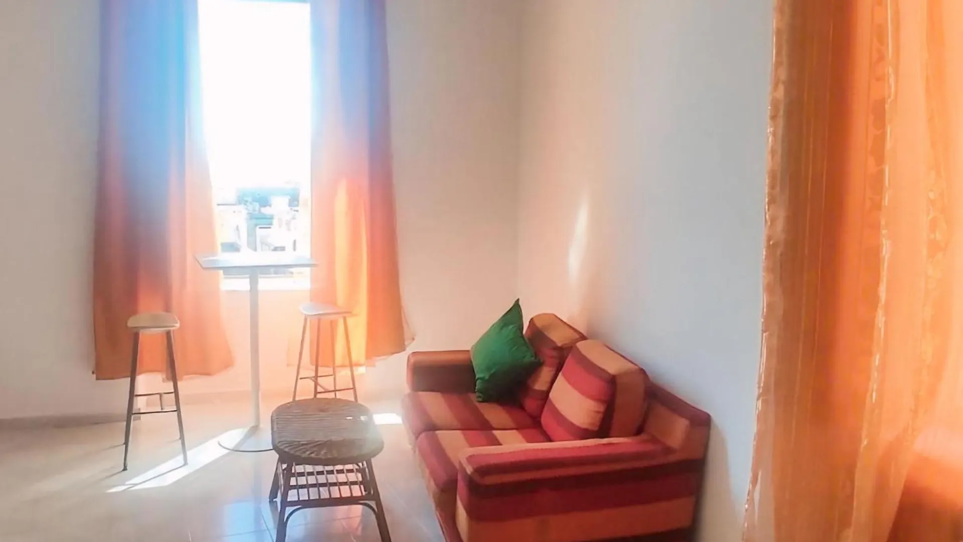 Tra I Giardini Della Scalinata Di San Gennaro Apartment Naples