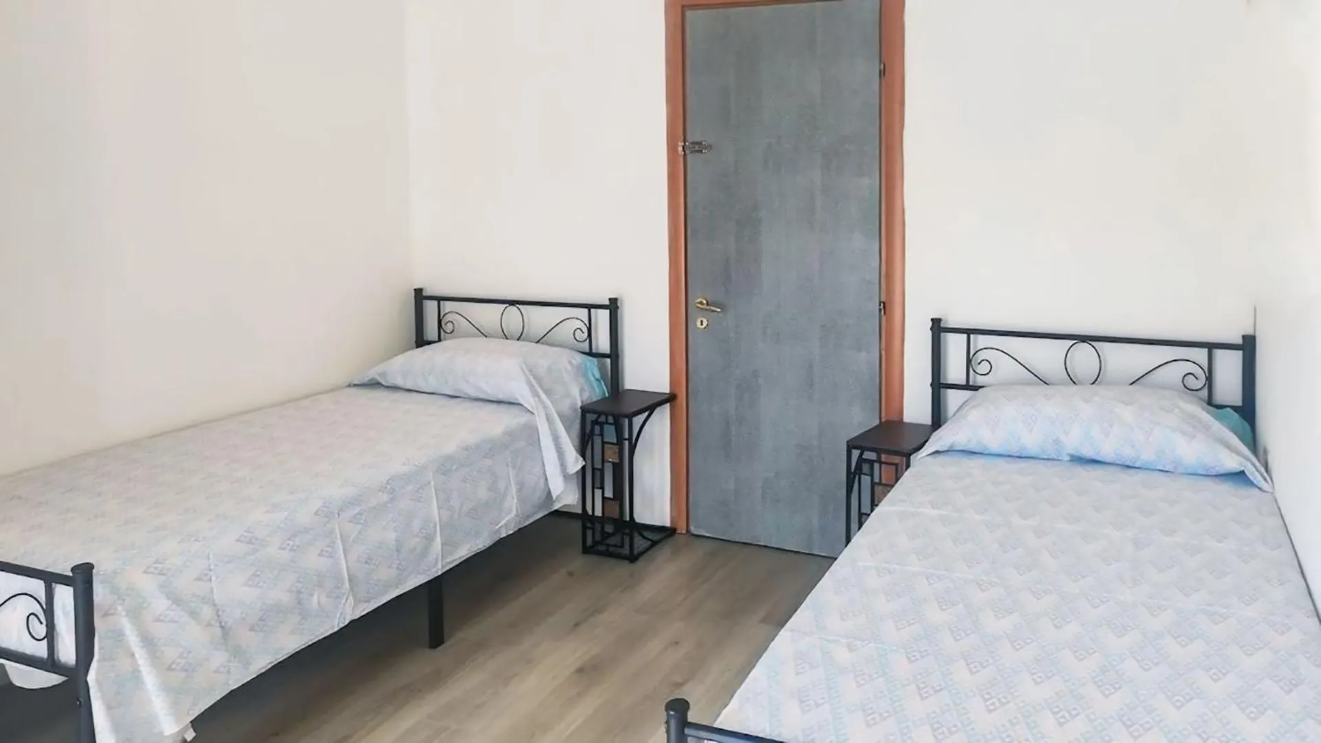 Tra I Giardini Della Scalinata Di San Gennaro Apartment Naples 0*,  Italy
